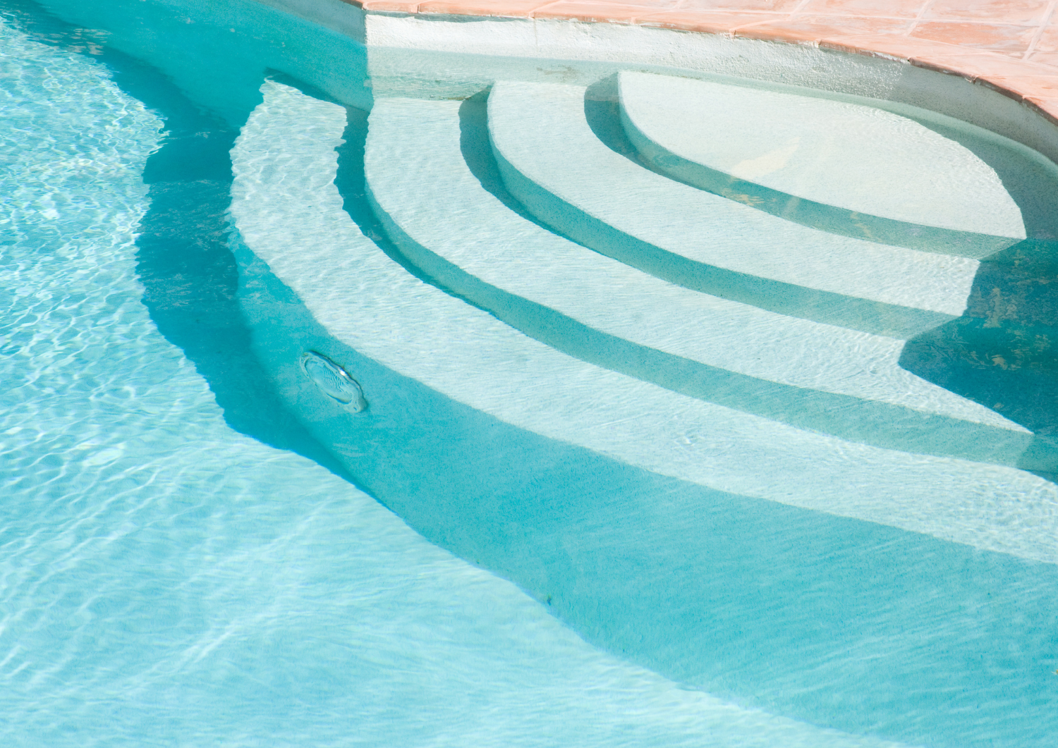 Grandes escalera en gran piscina de la zona e Sabadell