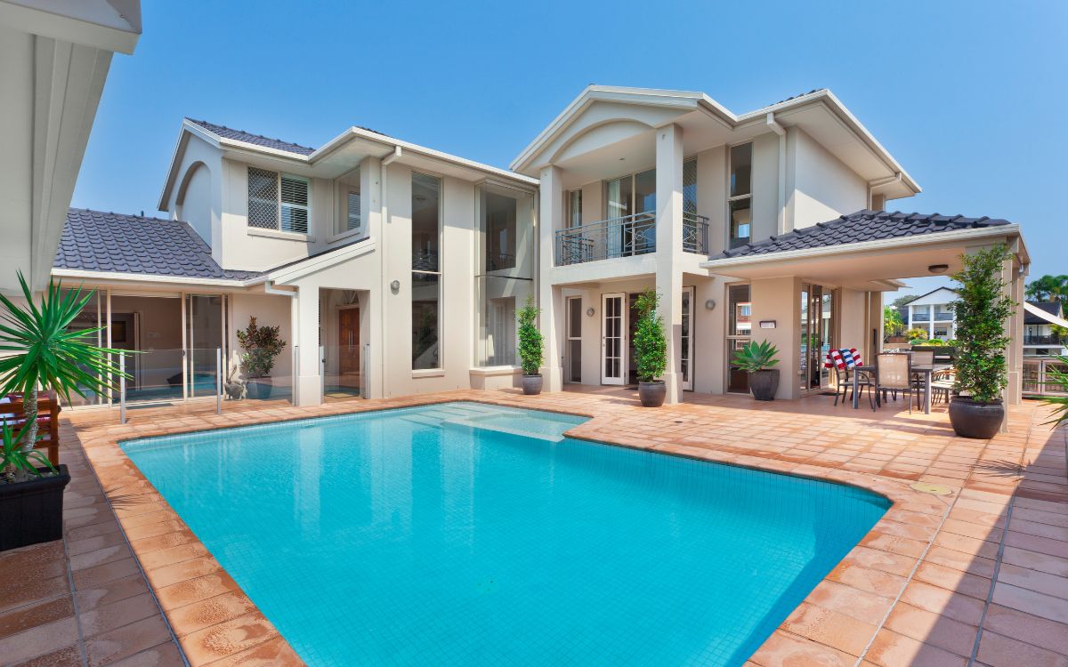 casa con piscina