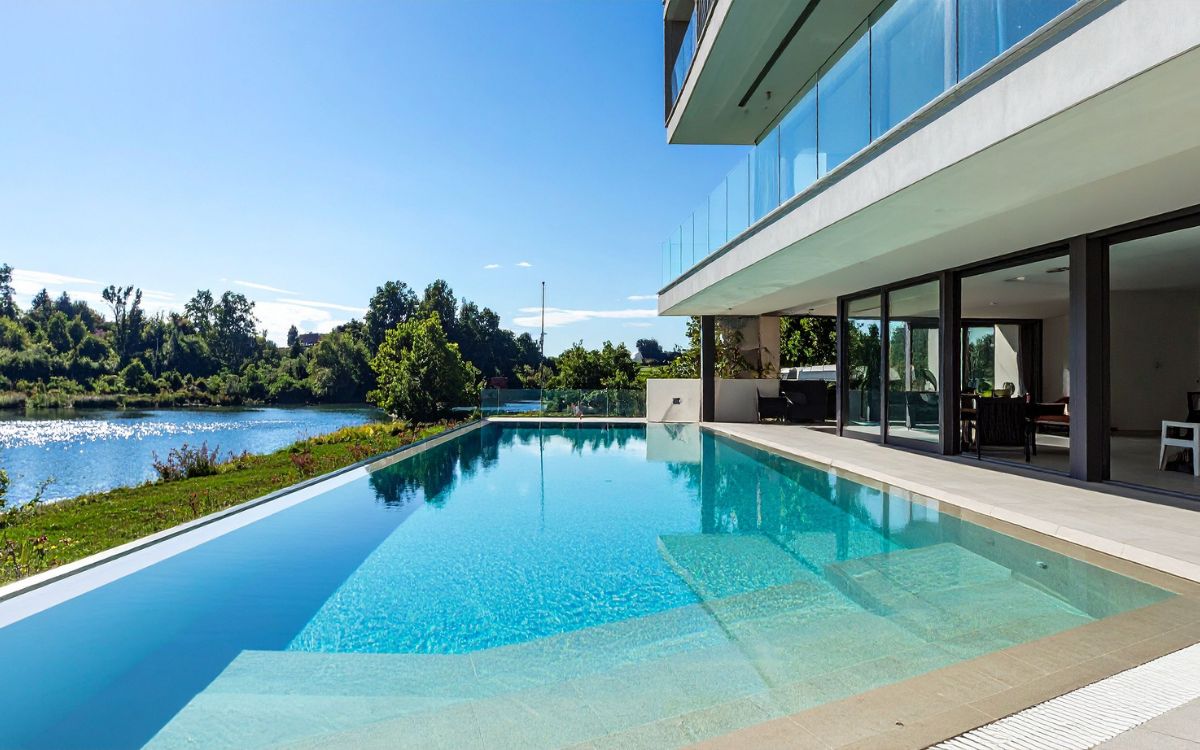 casa con piscina de sal
