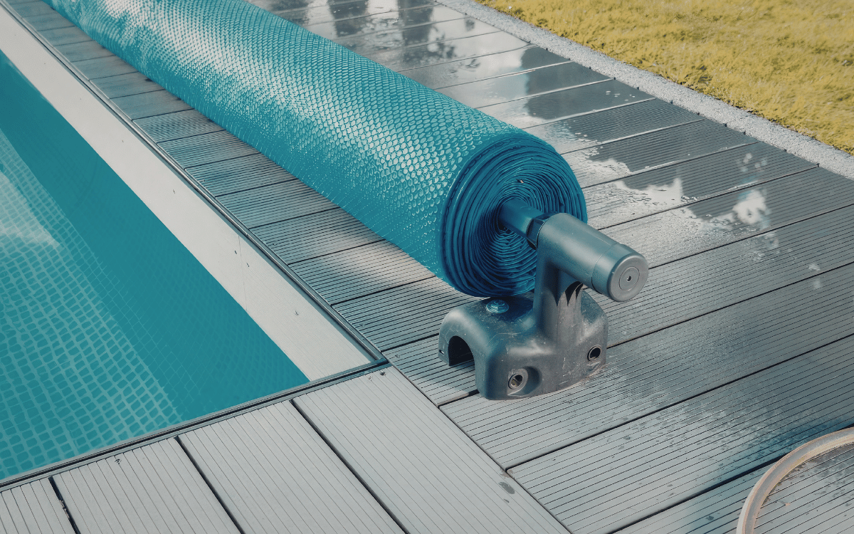 cubierta automática para piscinas en Sitges en vivienda residencial